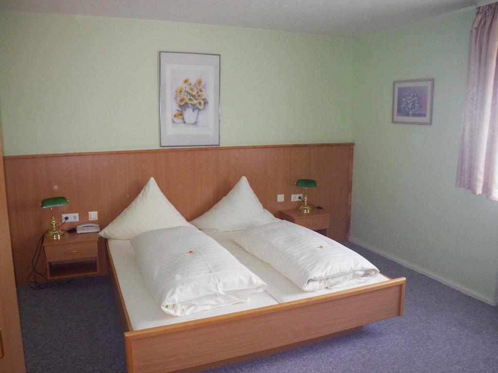 Hotel Stadt Baunatal Exteriör bild